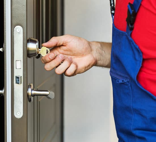 Why Etobicoke Residents Should Choose a Local Locksmith Service